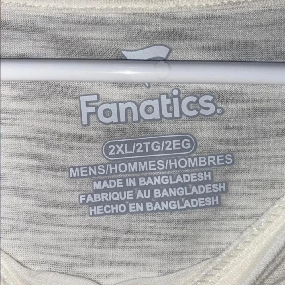 NWT NFL Fanatics Seattle Seahawks Crew Neck T-Shirt,‎ Large
